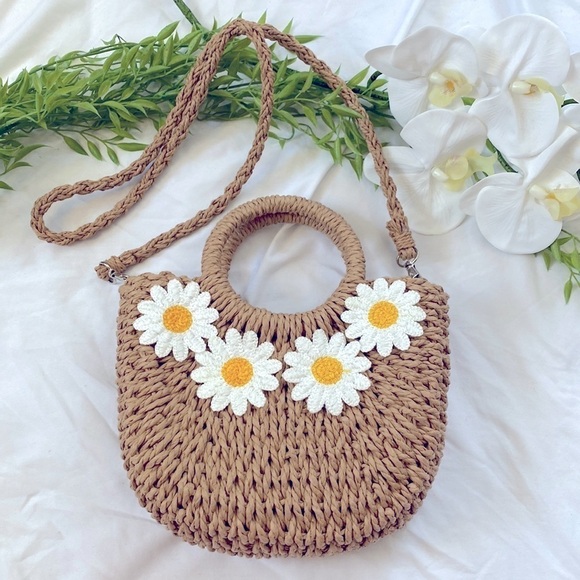 Daisy Embellished Raffia Straw Convertible Crossbody Bag - Picture 1 of 14